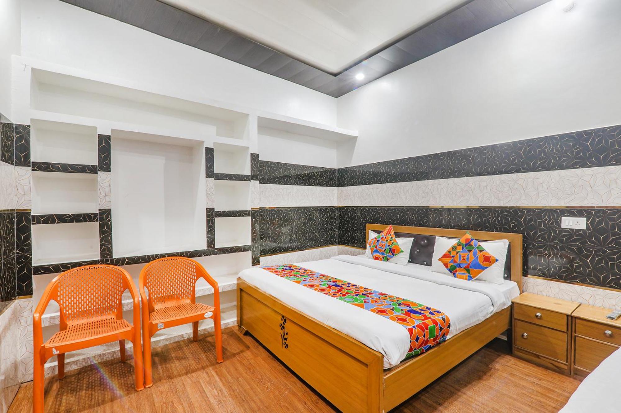 Fabexpress Milan Palace Ayodhya Ngoại thất bức ảnh