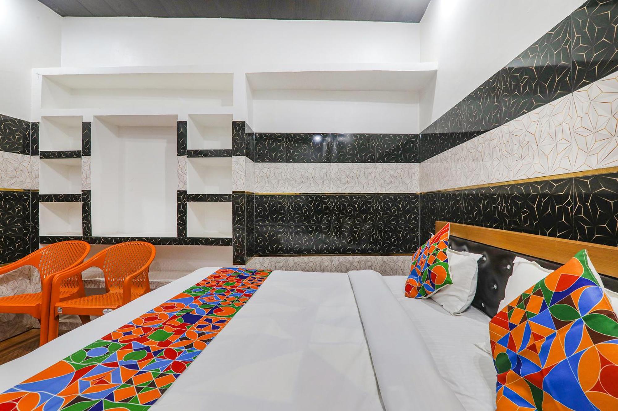 Fabexpress Milan Palace Ayodhya Ngoại thất bức ảnh