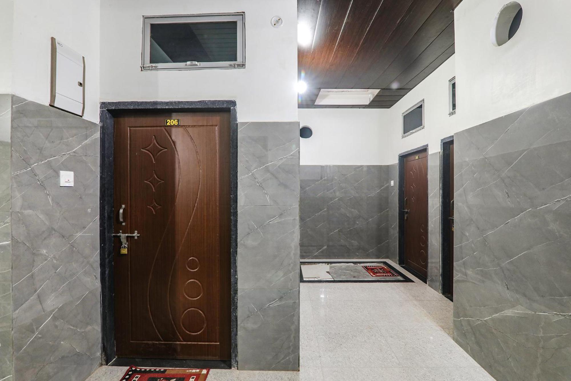 Fabexpress Milan Palace Ayodhya Ngoại thất bức ảnh