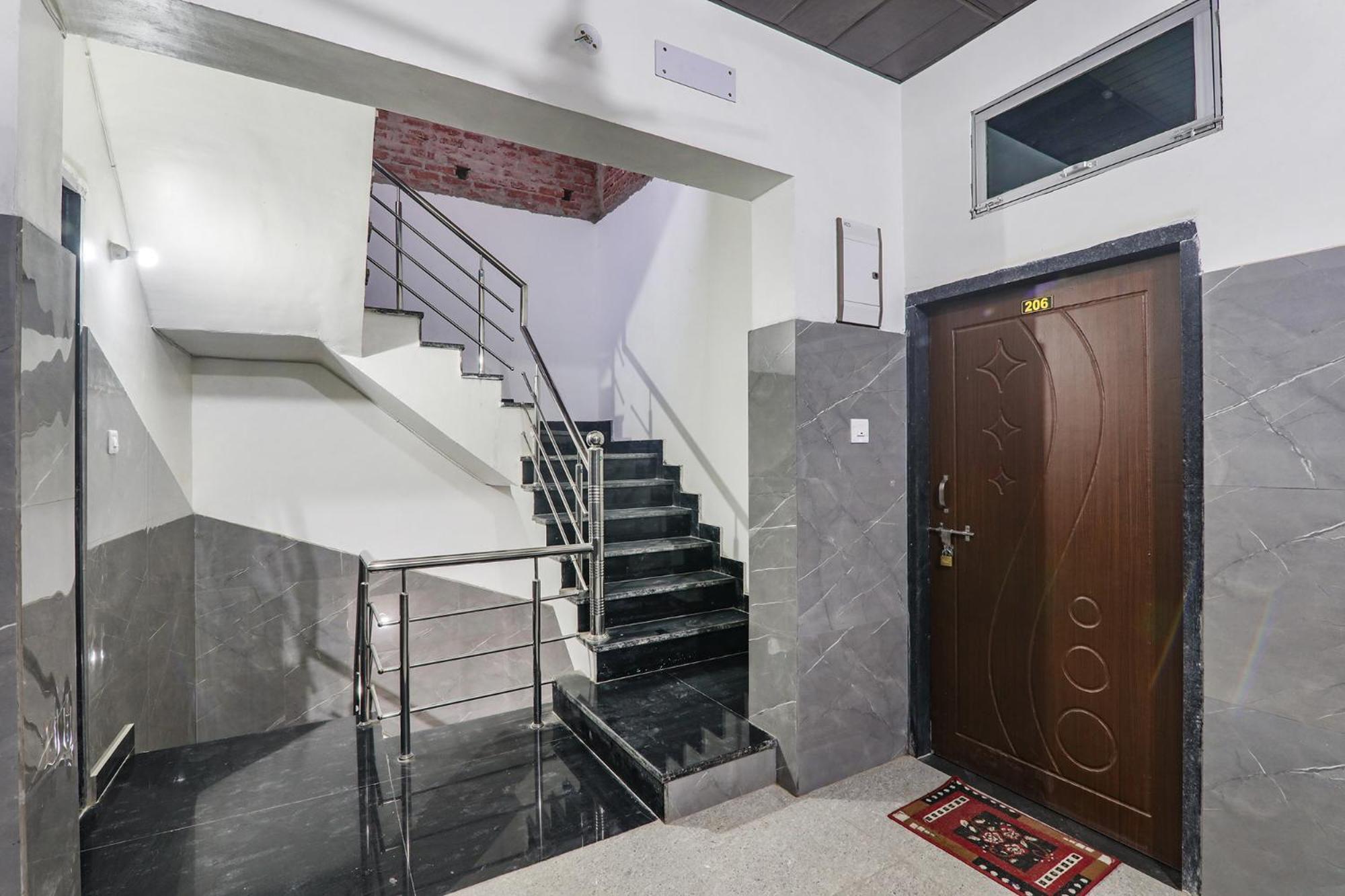 Fabexpress Milan Palace Ayodhya Ngoại thất bức ảnh